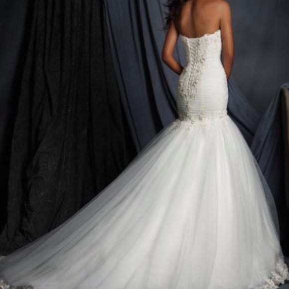 NWT Mermaid Style White Alfred Angelo Bridal Dress - Picture 10 of 10